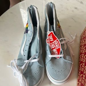 Vans high tops - never worn